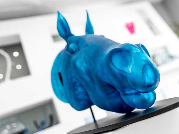 Glass-horse-by-Jiří-Pačinek