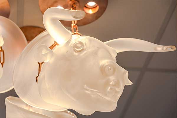 glass-bull-heads-light-detail